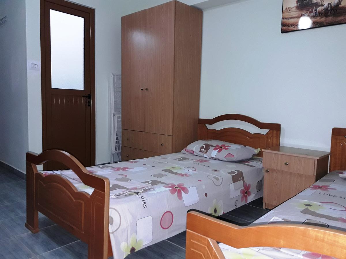 Tani'S Guesthouse Ksamil Buitenkant foto